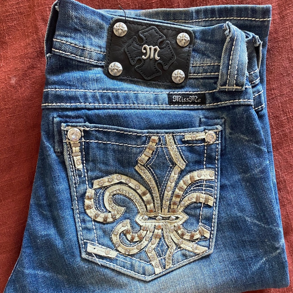 Size 28 Miss Me Bootcut Jeans